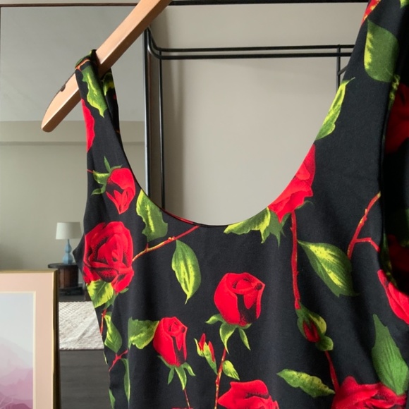 Low-Back Rose Bodysuit - Picture 3 of 4